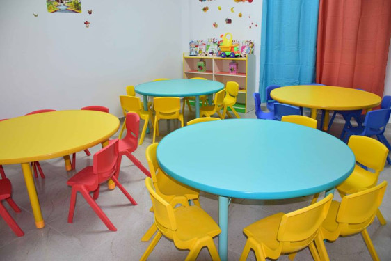 طاولة دائرية خشب Round Plastic Table