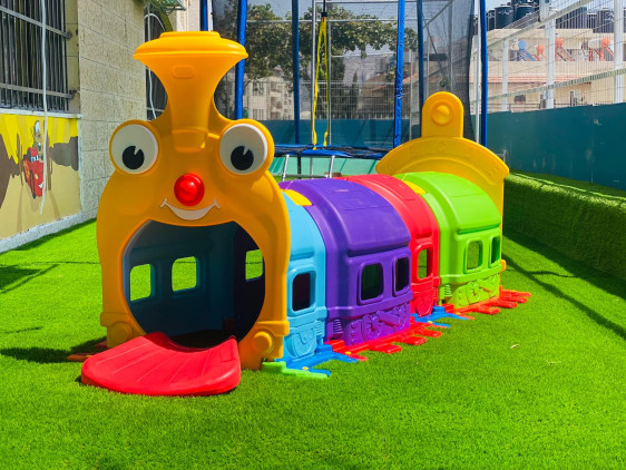 نفق القطار السعيد Happy train tunnel