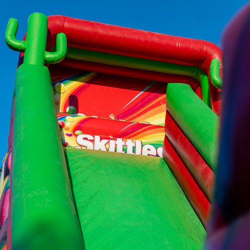 منتفخة سكتلز  Inflatable Skittles