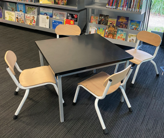 كرسي خشب مع حديد Wooden Chair with Metal