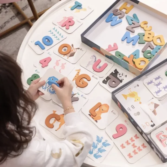 بطاقات مطابقة الحروف والأرقام Alphabet & Number Matching Cards