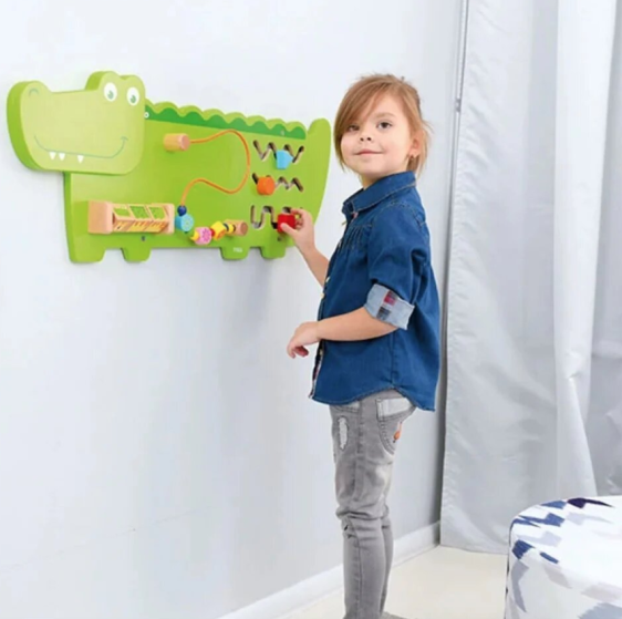 لعبة حائط - التمساح / Wall Toy - Crocodile