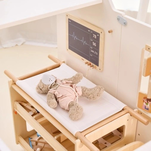 Super Ambulance- VG44758 - زاوية سيارة اسعاف