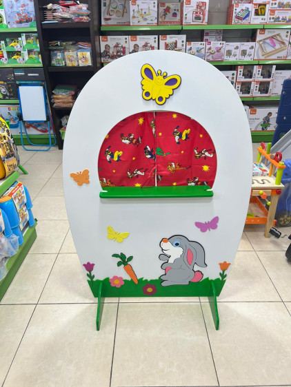 مسرح الارنب للدمى Rabbit Puppet Theater